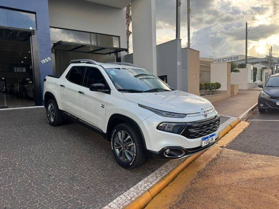 FIAT TORO 2.0 16V TURBO DIESEL VOLCANO 4WD AT9